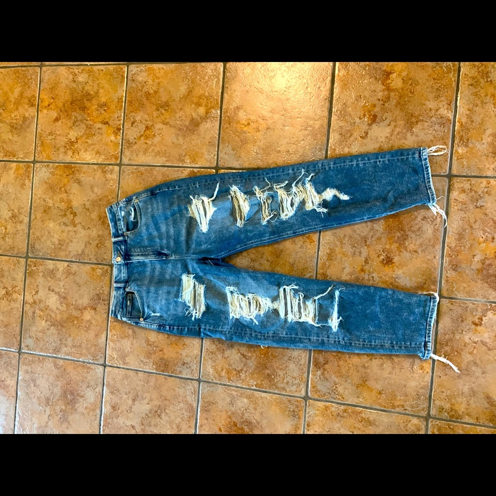 American eagle ripped mom jeans size 8